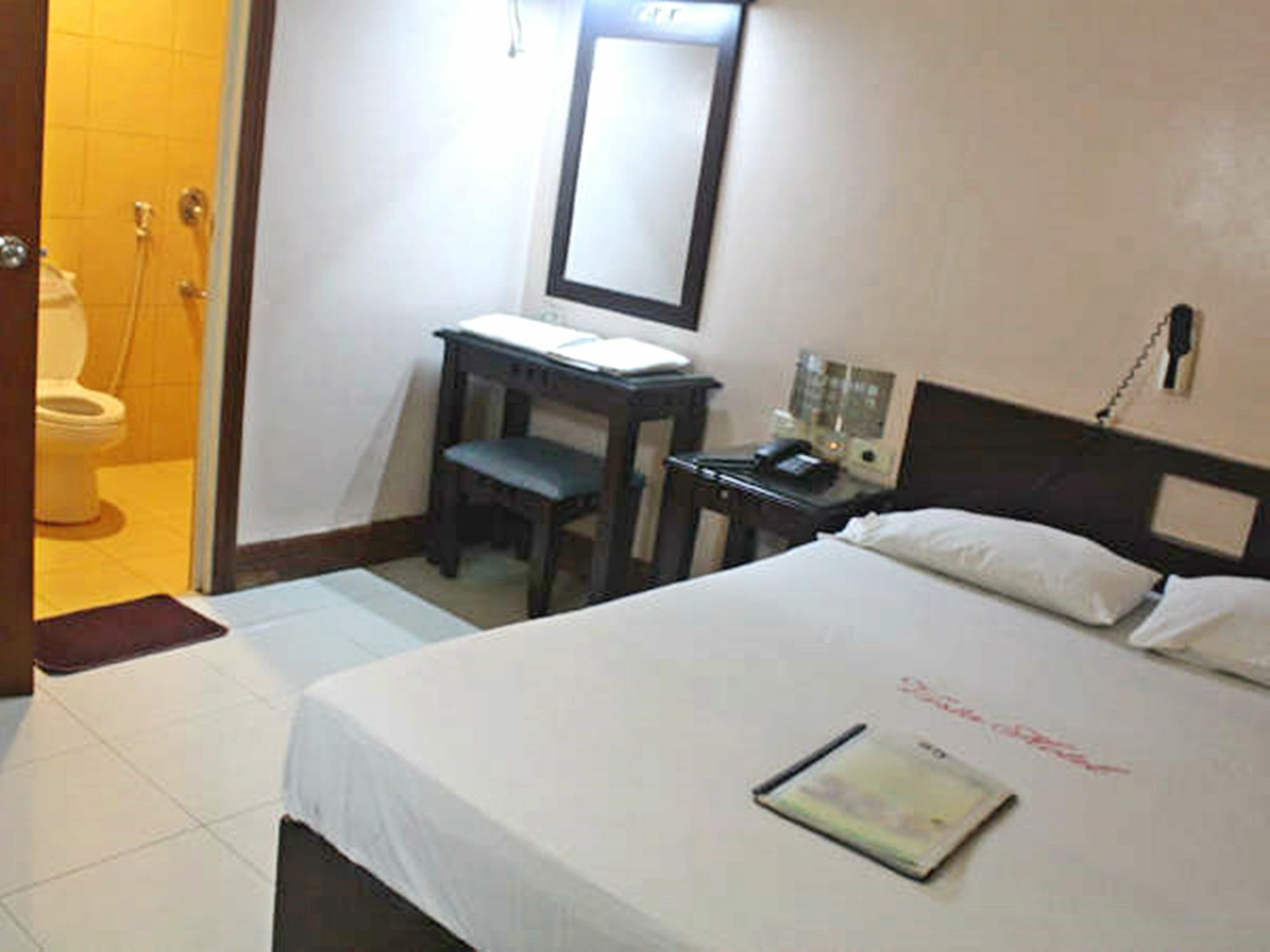 Vista Apartelle San Pedro Makati Eksteriør billede